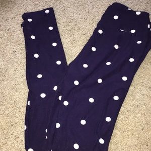 Lularoe purple and white dot leggings